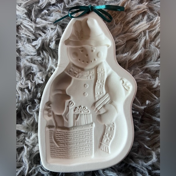 1997 Longaberger Pottery Snow Friends Cookie Mold Series “Chilly” With Box - Picture 2 of 7